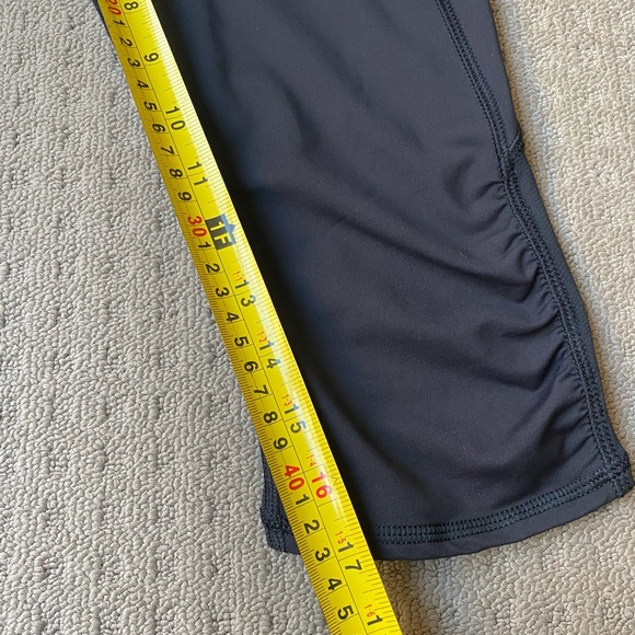 ⛔️Dold⛔️Lululemon Black Capri Workout Activewear Crop Leggings Pants Sz US8 AU12 - Picture 7 of 8